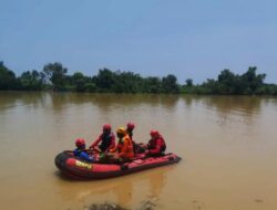 Hari Ke-6 Pencarian Korban Terseret Arus Sungai Pacet, Tim SAR Telusuri Pesisir Laut Sidoarjo