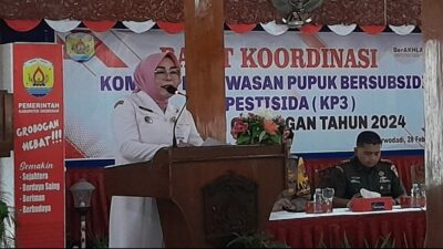 Bupati Grobogan Sri Sumarni saat Rakor KP3 di pendopo kabupaten, Rabu (28/2/2024). (Masrikin/kabarterdepan.com) 