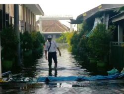 Terdampak Banjir, Sejumlah Siswa di Sidoarjo Belajar dengan Sistem Daring