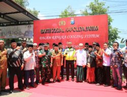 Cooling System Pemilu, Kapolda Jatim Patroli Kamtibmas dan Baksos di Sampang