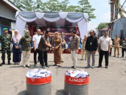 Bupati Mojokerto Hadiri Pemusnahan Surat Suara Rusak dan Berlebih