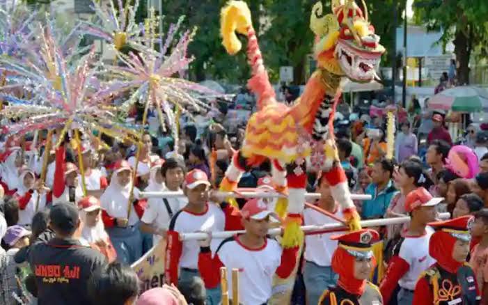 Kemeriahan dalam tradisi dugderan Kota Semarang, Sabtu (9/3/2024). (Ahmad/kabarterdepan.com) 