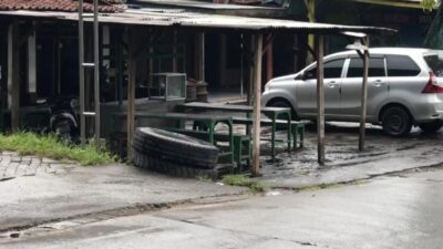 Lokasi kejadian pelaku pencurian motor di Ngoro babak belur dihajar warga (Andy / Kabarterdepan.com)