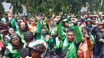 Tuntutan Belum Dipenuhi Apartemen Puncak Kertajaya, Aksi Solidaritas Ojol Surabaya Sepakat Boikot Orderan