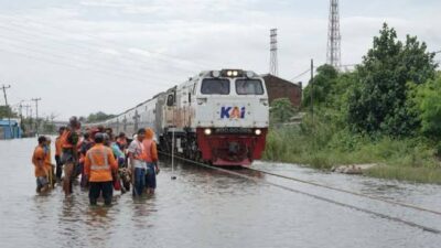 Jalur Kereta Api Pantura Semarang Sudah bisa Dilintasi, Kecepatan Terbatas