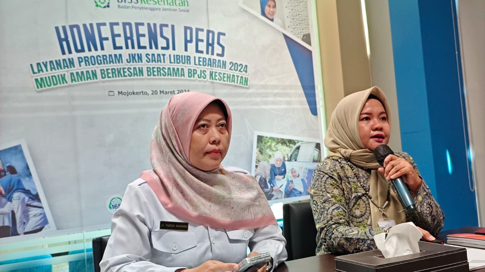Pps Kepala Cabang BPJS Mojokerto, Indri Lestari Maharani bersama Kadinkes Kota Mojokerto, dr Farida Mariana. (Redaksi/kabarterdepan.com) 