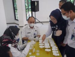 Pastikan Kelancaran Perjalanan saat Lebaran, Petugas KAI Daop 8 Surabaya Jalani Tes Narkoba