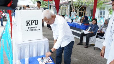 Kunjungi TPS, Bupati Asahan pastikan Pemilu aman. (Adha/kabarterdepan.com)