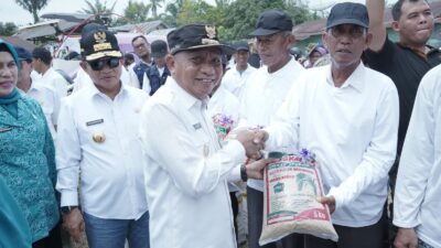 Bupati Asahan bersama Gubernur Sumatera Utara. (Adha/kabarterdepan.com)
