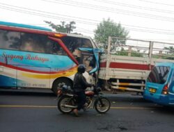 Kronologi Bus Sugeng Rahayu Tabrak Truk Fuso di Bypass Mojokerto