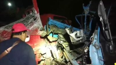 Kecelakaan Truk Vs Truk di Bypass Mojokerto, Ini Pengakuan Sopir