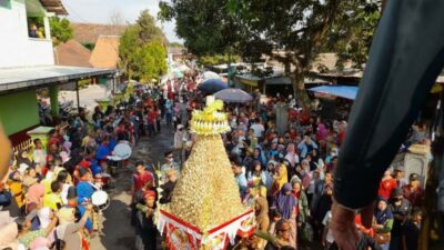 Sebar Apem Keong Mas, Tradisi Rebutan untuk Simbol Keselamatan di Boyolali