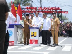 Sekda Kabupaten Asahan Dampingi Presiden Jokowi Resmikan Jalan Inpres