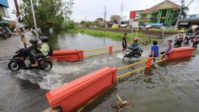 Banjir yang melanda Semarang. (Ahmad/kabarterdepan.com)