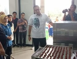 Pj Wali Kota Mojokerto Apresiasi Pelatihan Pembuatan Kue Kering Eks Karyawan Pabrik yang Terkena PHK
