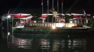 Kondisi kantor Pemda Grobogan yang kembali banjir, Rabu (27/3/2024). (Masrikin/kabarterdepan.com)