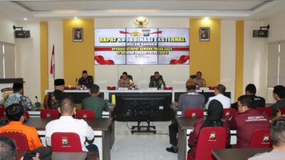 Kapolres Batu AKBP Oskar Syamsuddin, saat memimpin Rakor Eksternal Operasi Ketupat Semeru 2024. (Yan/kabarterdepan.com)