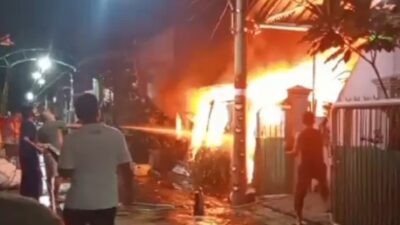 Sempat Terdengar Suara Mirip Petasan, Rumah Kontrakan di Sidoarjo Terbakar