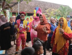 Pasca Banjir, Ini Pesan Bupati Mojokerto Saat Beri Trauma Healing kepada Anak-anak