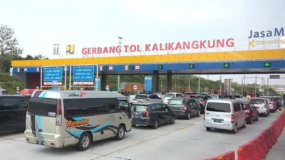 Gerbang Tol Kali Kangkung, Semarang. (Ahmad/Kabarterdepan.com)