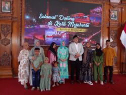 Open House Pj Wali Kota Mojokerto Diikuti Ratusan Warga, Relawan dan non Muslim Juga Hadir