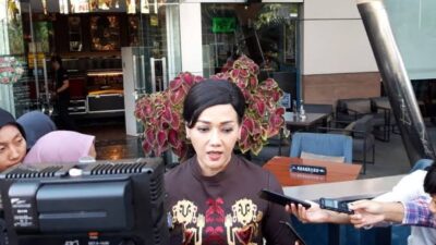 Frederica Widyasari Dewi, Kepala eksekutif Pengawas Perilaku Pelaku Usaha Jasa Keuangan, Edukasi dan Perlindungan Konsumen OJK. (Ahmad/kabarterdepan.com)
