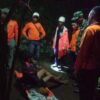 Tim Rescue Evakuasi Dua Pendaki yang  di Puncak Gunung Penanggungan