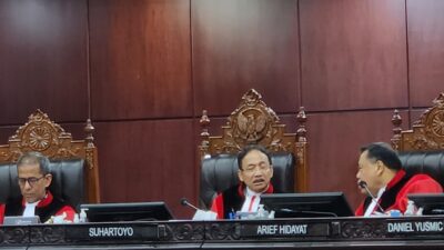 Hakim MK sebut alasan pemanggilan 4 menteri Jokowi, Jumat (5/4/2024). (Fajri/kabarterdepan.com)