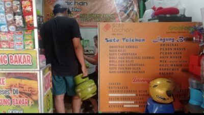 Salah satu pedagang kuliner di Grobogan yang kesulitan mendapatkan LPG 3 kg, (Masrikin/kabarterdepan.com)