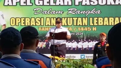 Daniel Johanes Hutabarat saat memimpin Apel gelar pasukan angkutan lebaran, Jumat (5/4/2024). (Ahmad/kabarterdepan.com)
