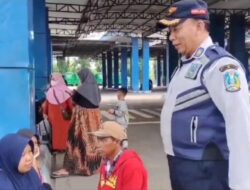 Puluhan Calon Penumpang Bus Telantar di Terminal Kertajaya Mojokerto