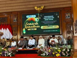 Semarak Ramadan, Khofifah dan Pj Wali Kota Mojokerto Santuni 500 Anak Yatim