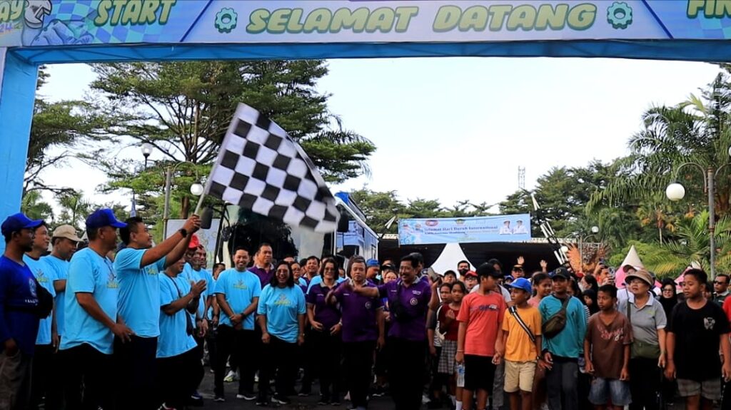 May Day di Jembrana Bali juga digelar dengan jalan santai. (Humas Pemkab Jembrana) 
