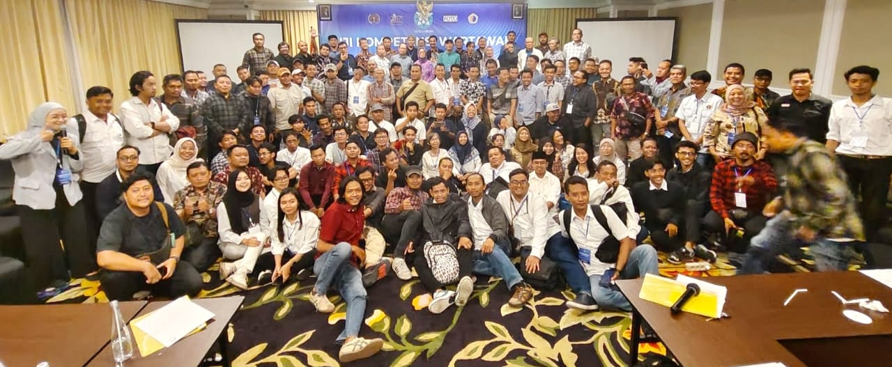 133 wartawan mengikuti Uji Kompetensi Wartawan (UKW) yang diselenggarakan Dewan Pers di Hotel Oakwood Surabaya (PFI / Panitia UKW Dewan Pers Jatim)