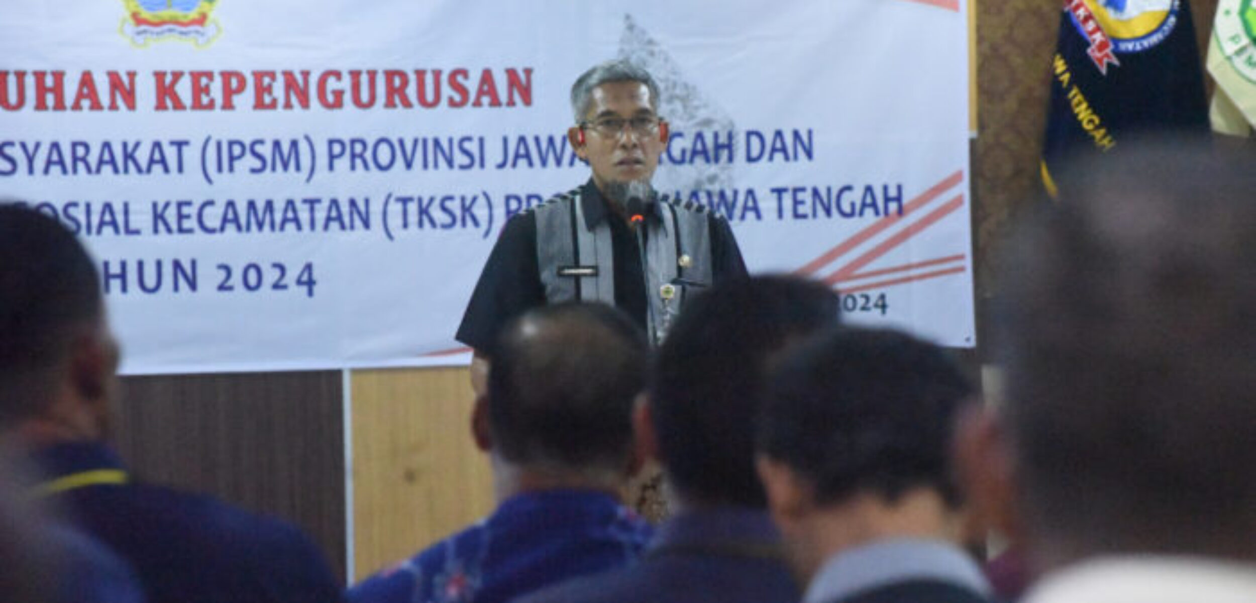 Sumarno, Sekdaprov Jateng saat pengukuhan PSM dan TKSK. (Ahmad/kabarterdepan.com)