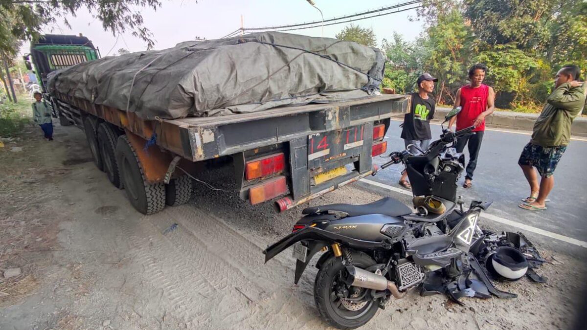 Nabrak Truk Parkir, Pria asal Madura Meregang Nyawa di Jalan Bypass Mojokerto