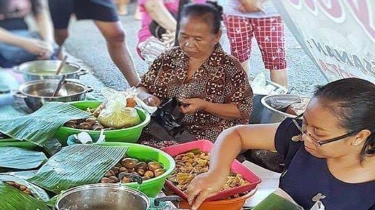 Penyajian tradisional. (Ahmad/kabarterdepan.com) 