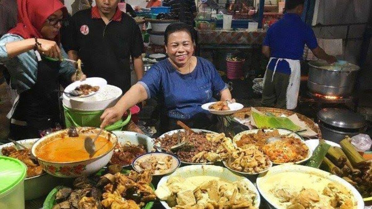 Gudeg Koyor Mbak Tum Semarang, Kuah Gurihnya Nendang