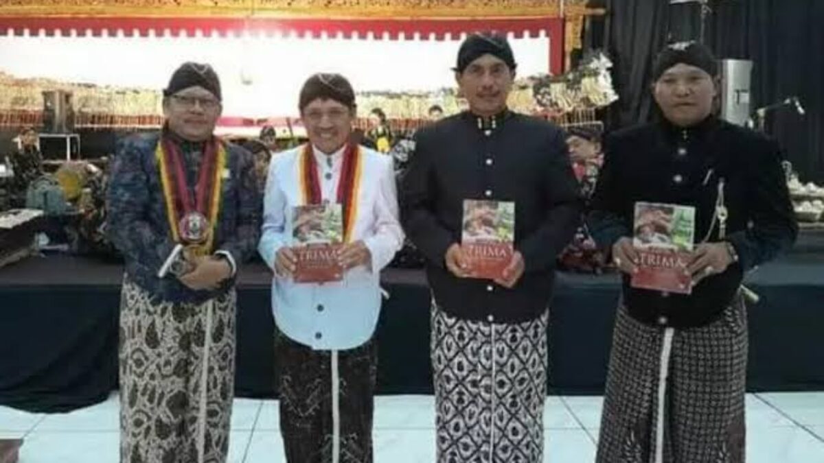 Suyitno Yoga Pamungkas, ketua Umum DPP Permadani (kiri). (Ahmad/kabarterdepan.com) 