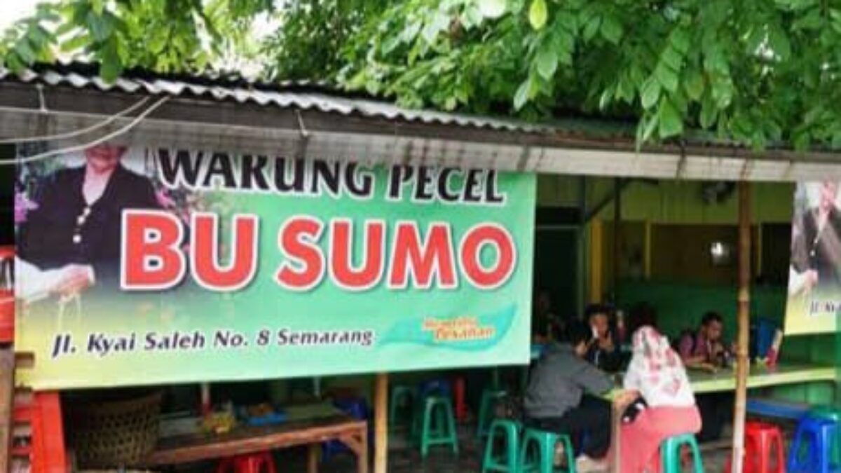 Warung nasi pecel Bu Sumo Semarang. (Ahmad/kabarterdepan.com) 