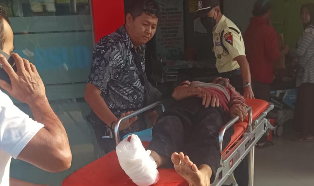 Kondisi korban saat dilarikan ke rumah sakit (Andy / Kabarterdepan.com)