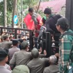 Jokowi Disebut Begal Reformasi Oleh Demonstran di Kota Malang