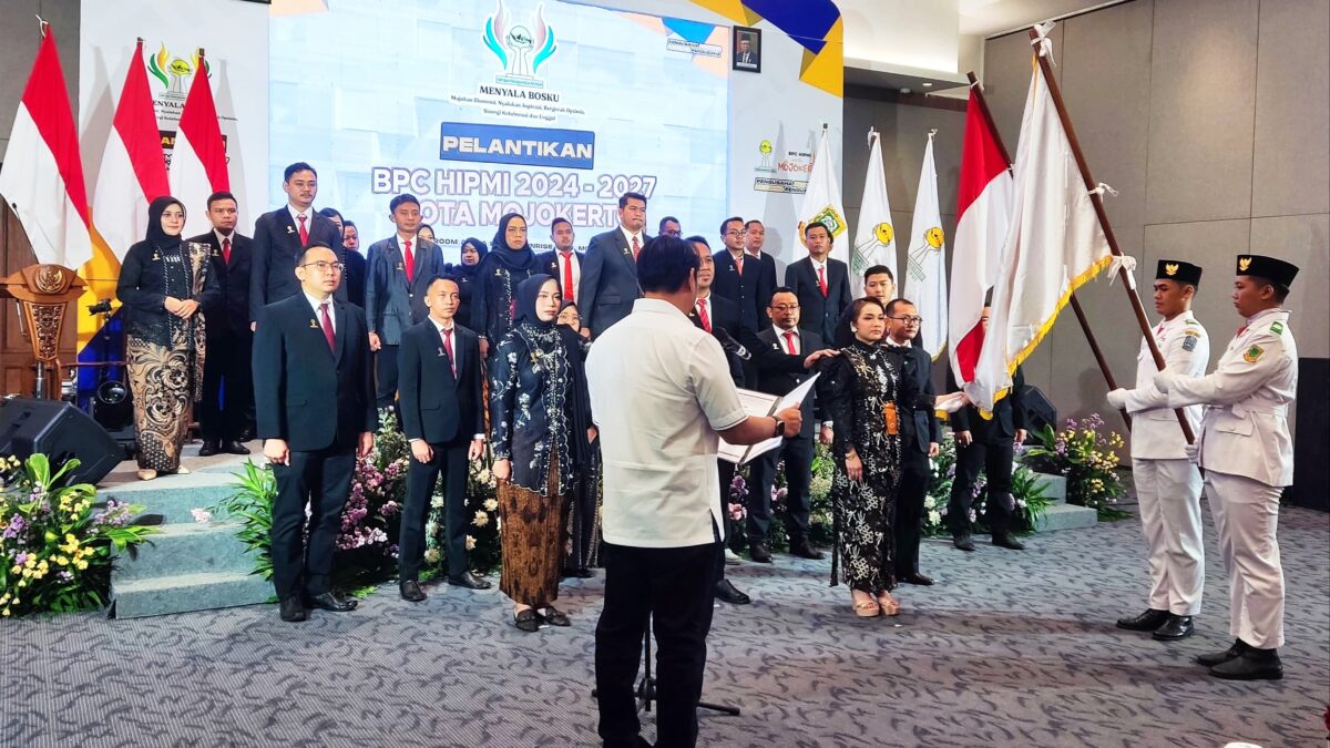 BPC HIPMI Kota Mojokerto saat dilantik Ketua BPD HIPMI Jawa Timur (Alief)