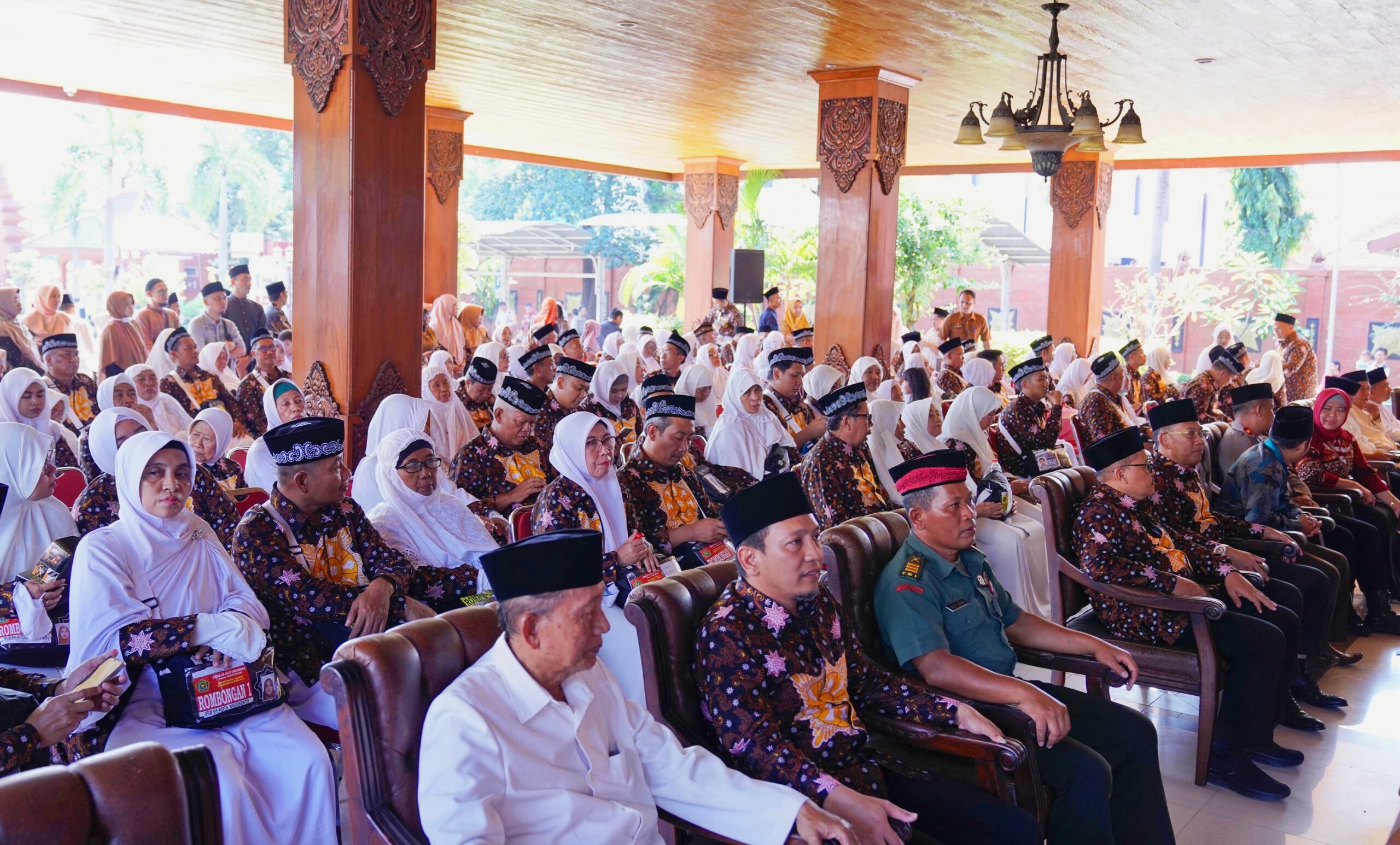 145 calon jemaah haji Kota Mojokerto. (Alief Wahdana/kabarterdepan.com) 