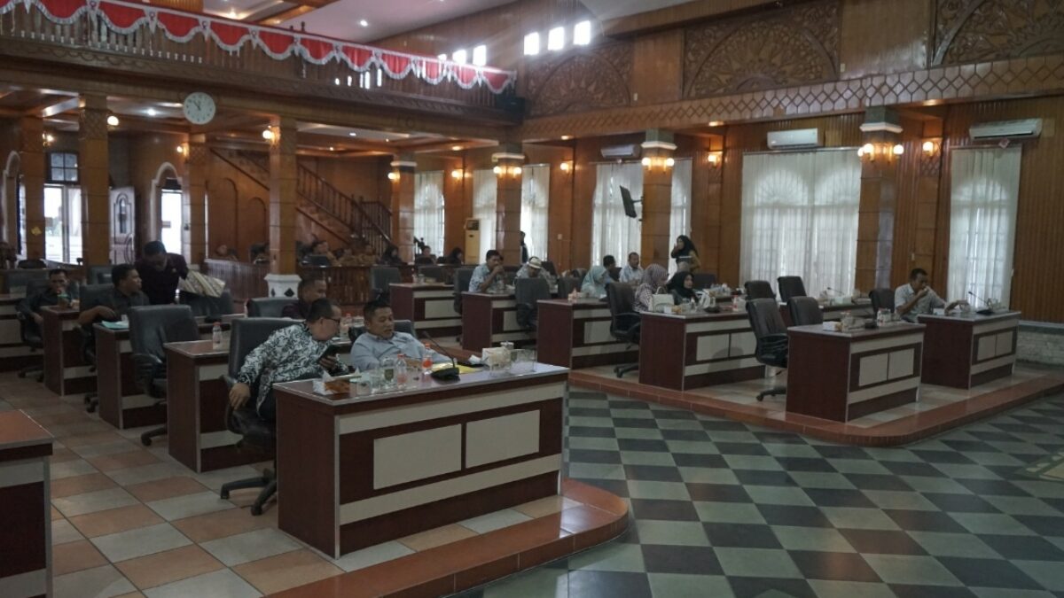 Suasana rapat paripurna DPRD Kabupaten Asahan, Senin (6/5/2024). (Adha/kabarterdepan.com) 