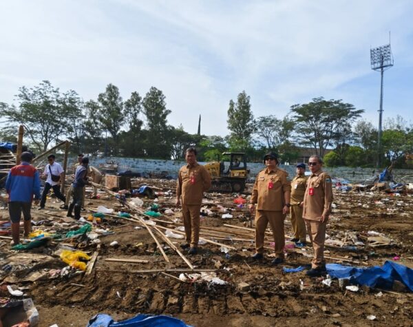 Pemkot Batu Kebut Renovasi Stadion Gelora Brantas, Proses Pembersihan Area Dalam