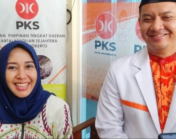 Ning Ita Datangi DPD PKS untuk Daftar Bakal Calon Wali Kota Mojokerto 2024