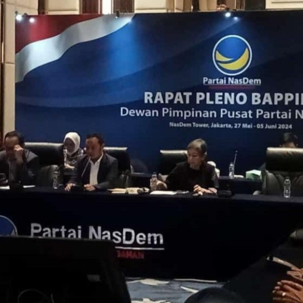 Rapat pleno penetapan rekomendasi dari Partai Nasdem untuk sejumlah calon kepala daerah di Jatim, Rabu (29/5/2024). (Redaksi/kabarterdepan.com)