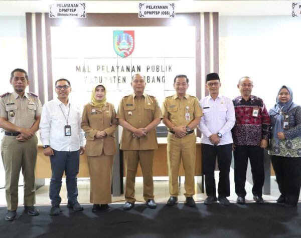 Pj Bupati Sugiat Resmikan Soft Launching Mal Pelayanan Publik Kabupaten Jombang
