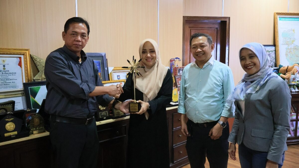 Bupati Mojokerto Sabet Penghargaan Kepala Daerah Peduli Stunting